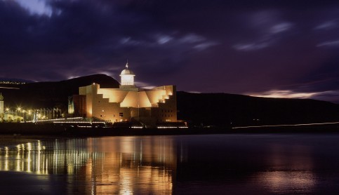 Imagen noticia - El Auditorio Alfredo Kraus se ilumina para dar la bienvenida al MundoBasket 2014